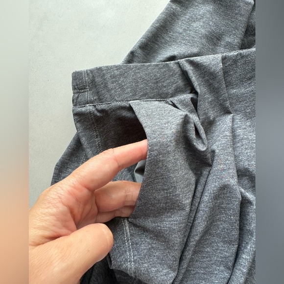 Lululemon Gray Running Jogger Athletic Pants, Size 6 - Picture 5 of 9